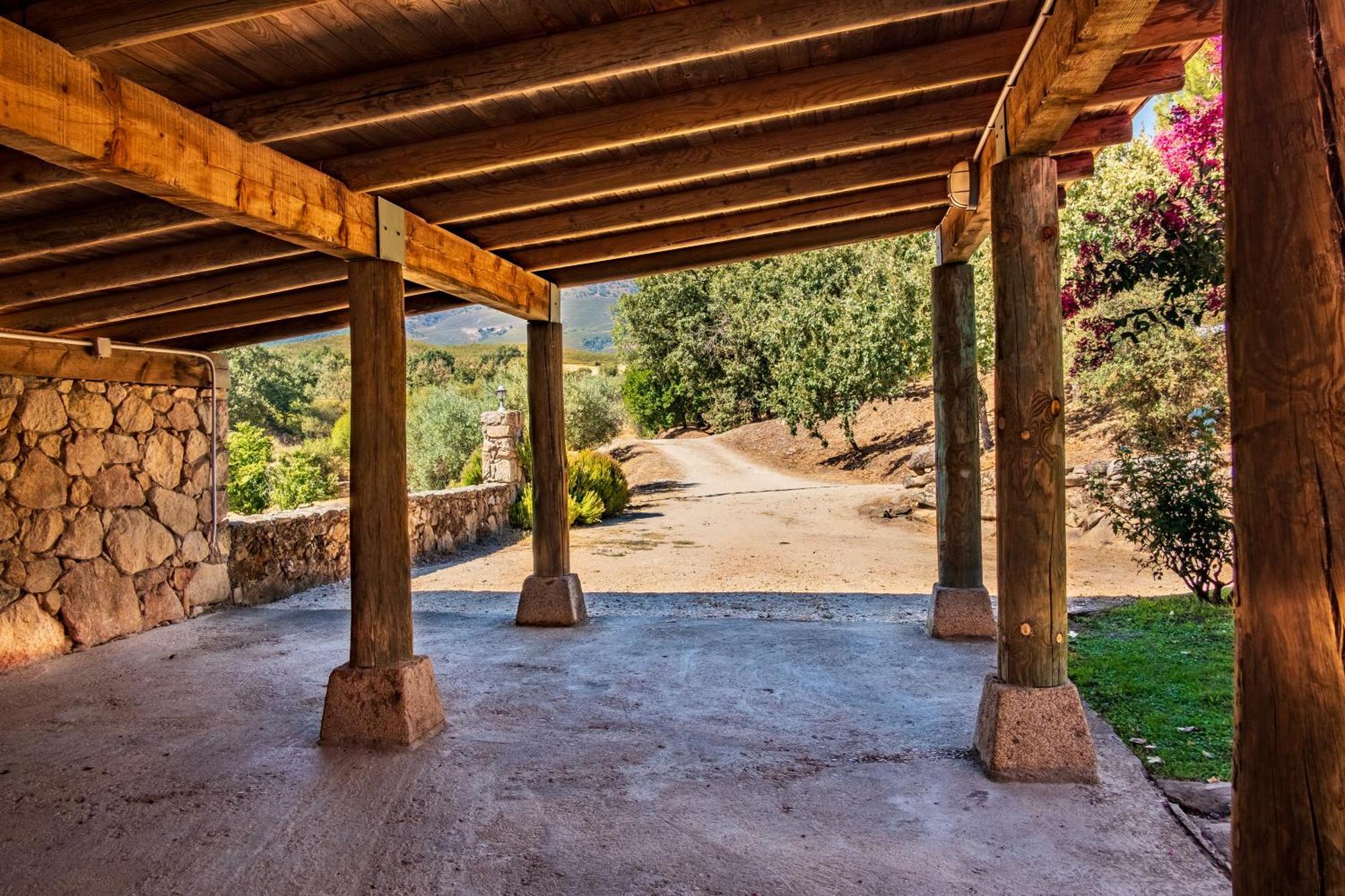 Amaltea Pension Candeleda Buitenkant foto